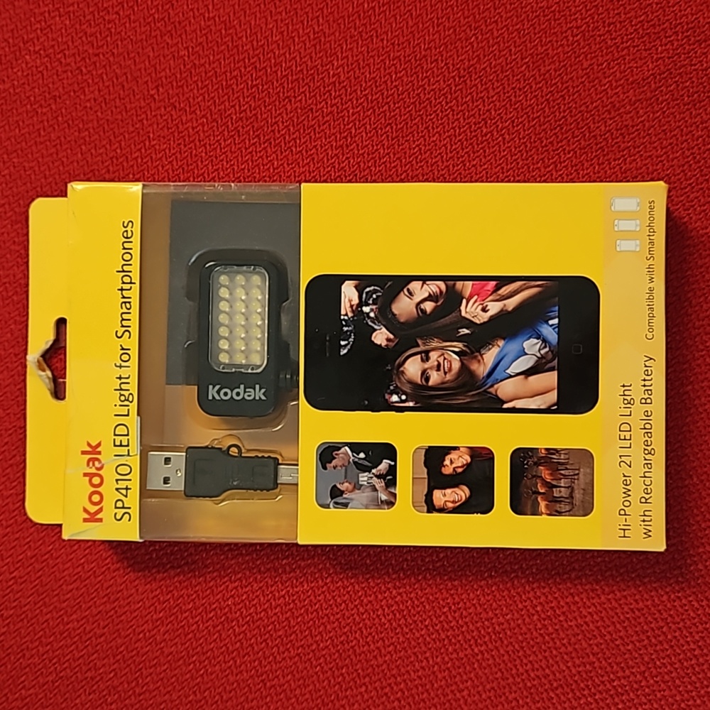 KODAK SP410 LED Light for Smartphones Hi-Power 21 LED rechargeable battery NIB